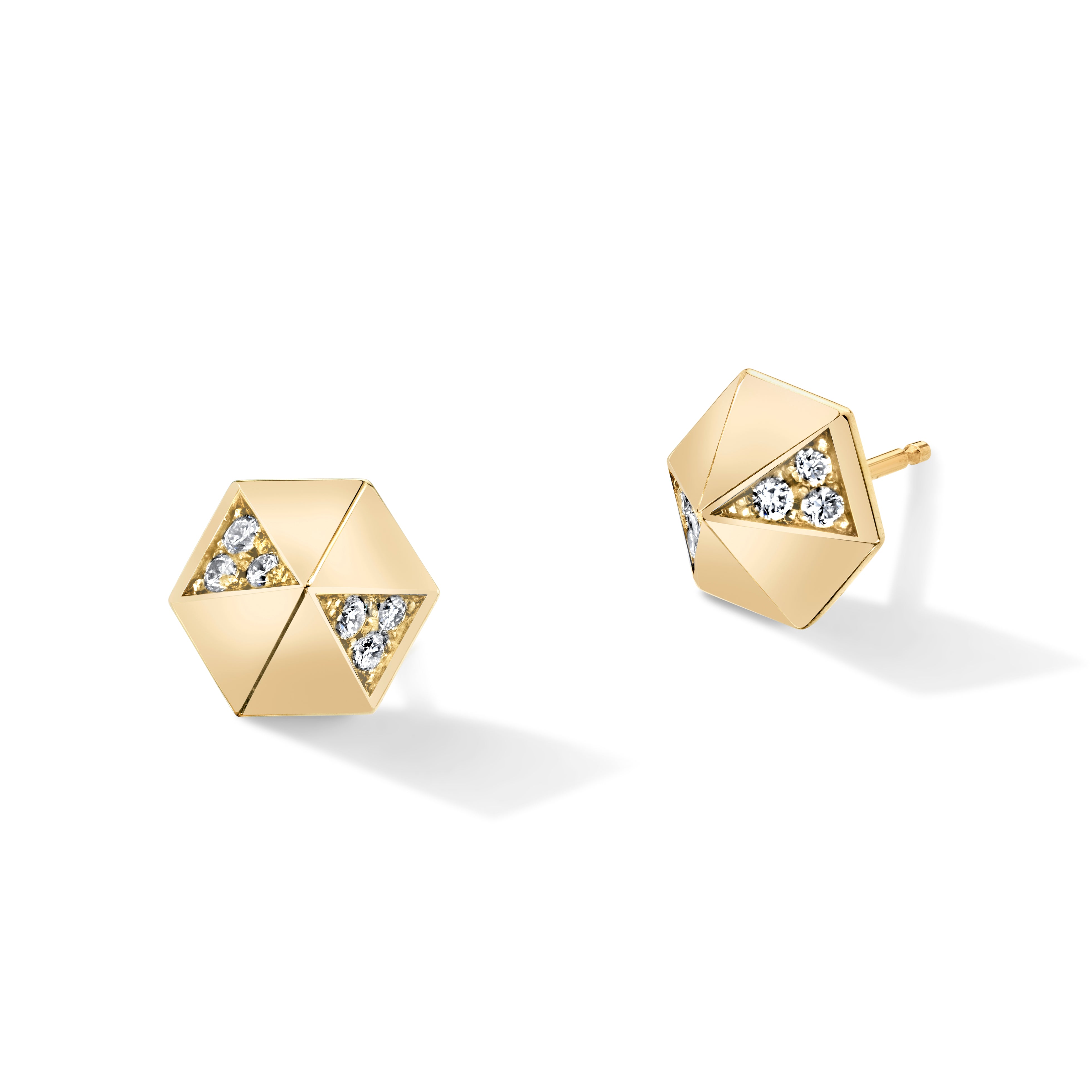Pyramid Studs with Diamonds – Reservoir